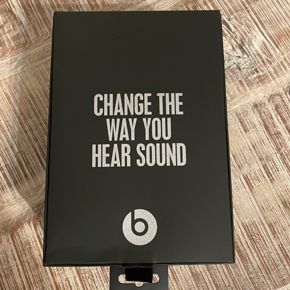 Beats Solo 2 Wireless Special Edition Space Gray - Picture 12 of 14